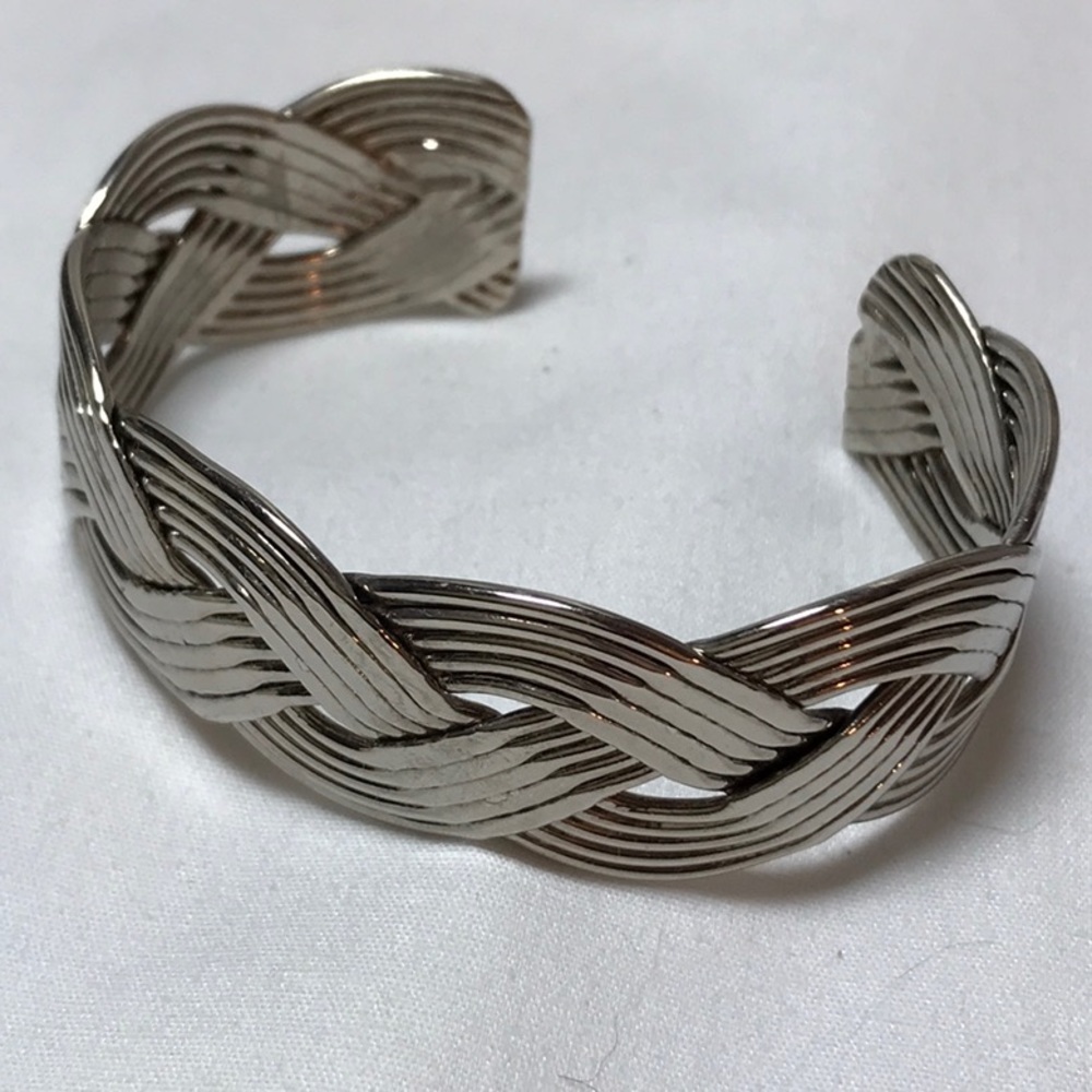 Twisted cuff bracelet, silver tone, fits 7 in wrist